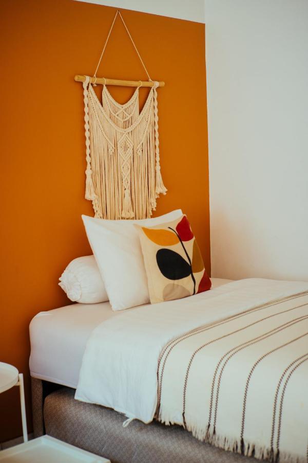 Roemah Renjana Bandung Bed and Breakfast Eksteriør billede